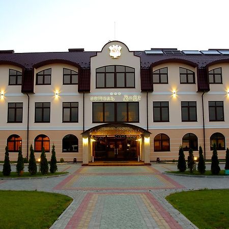 Best Hotel And Restaurant Complex Dunaivtsi Dış mekan fotoğraf