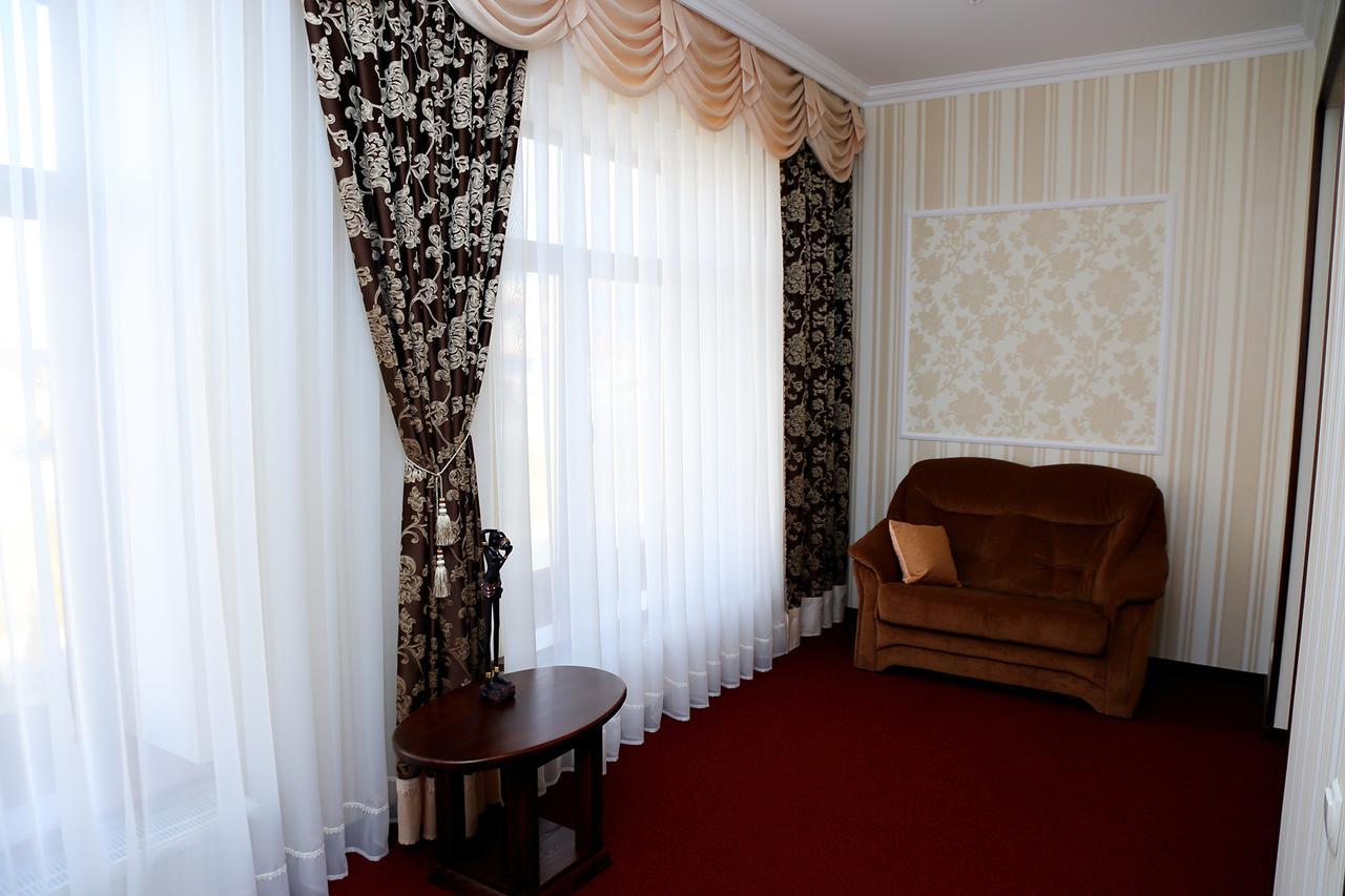 Best Hotel And Restaurant Complex Dunaivtsi Oda fotoğraf