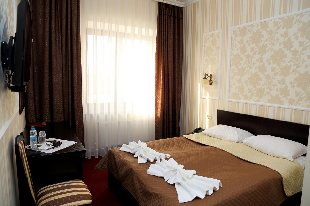Best Hotel And Restaurant Complex Dunaivtsi Oda fotoğraf