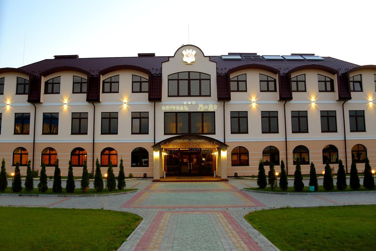 Best Hotel And Restaurant Complex Dunaivtsi Dış mekan fotoğraf